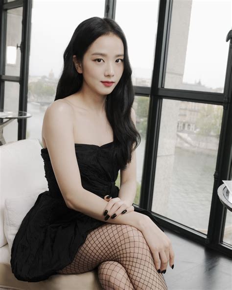 Jisoo Dior show